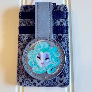 Disney Haunted Mansion Madame Leota cardholder